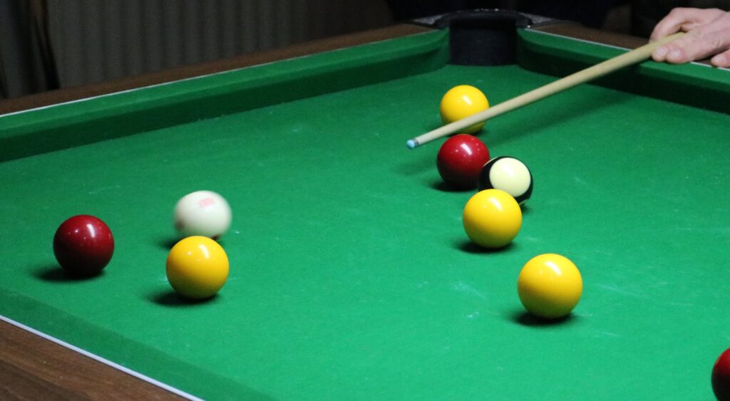 Pot Blacks maintain pool lead