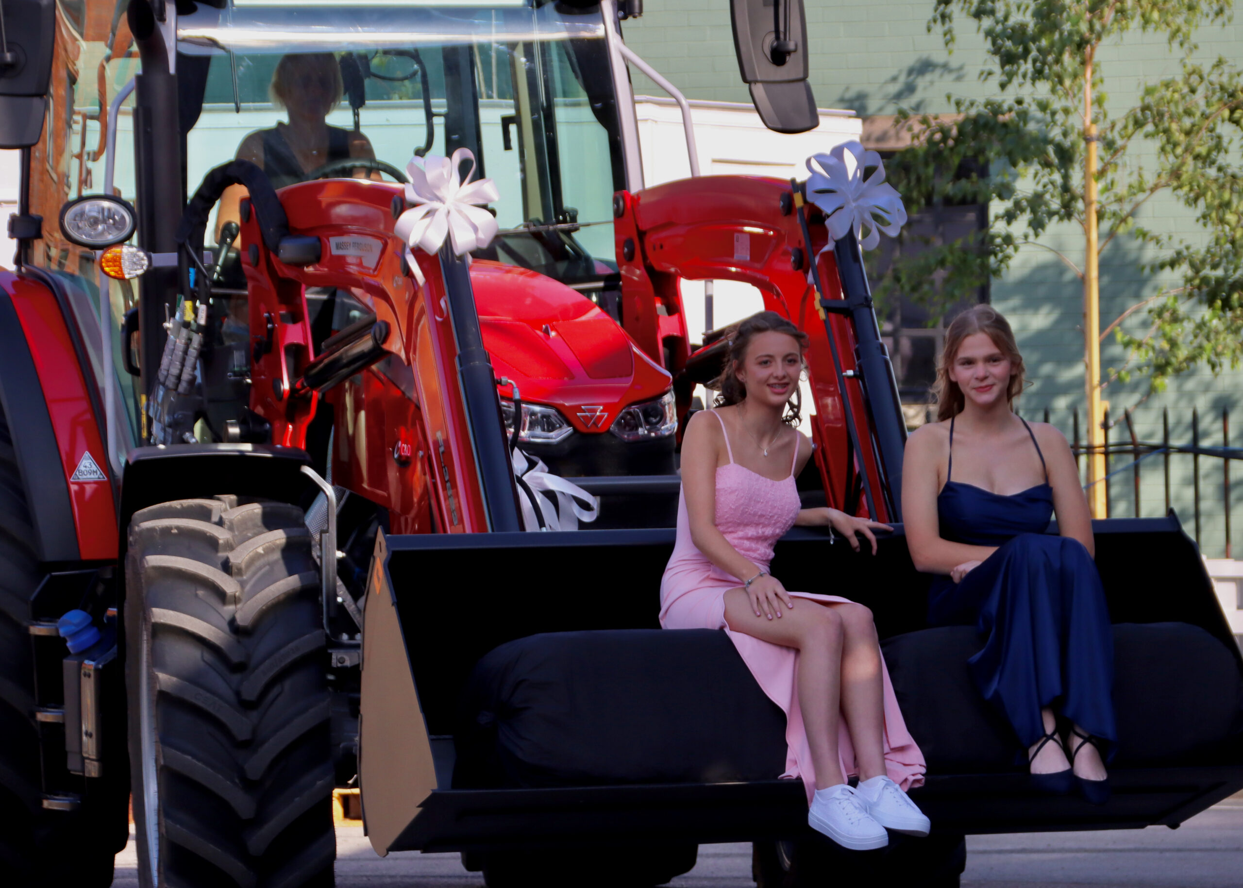 Court Fields celebrates the end of year with a Prom - Around Wellington